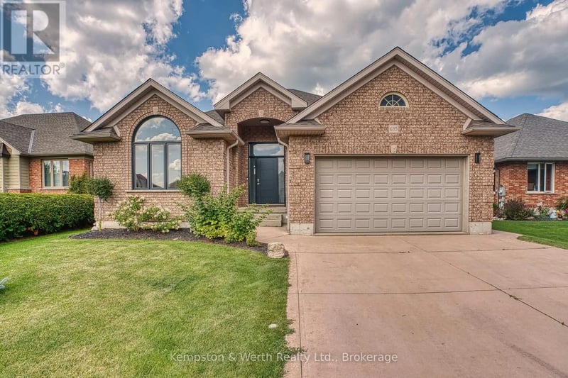 635 Riverview Drive, North Perth (Listowel), Ontario, N4W3T7, North Perth (Listowel), Ontario — photo 1 of 5