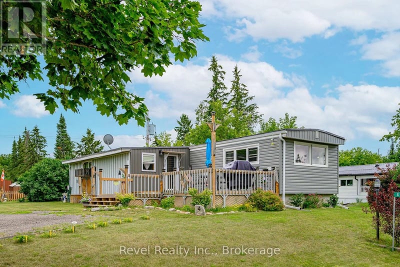 4 HOMEWOOD Avenue, Kawartha Lakes (Fenelon), Ontario, K9V0H5, Kawartha Lakes (Fenelon), Ontario — photo 1 of 5