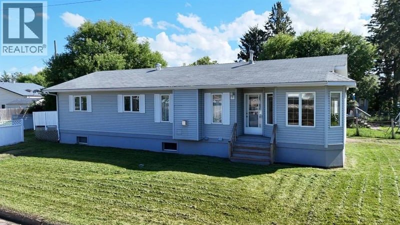 5025 45th Street, High Prairie, Alberta, T0G1E0, High Prairie, Alberta — photo 1 of 5