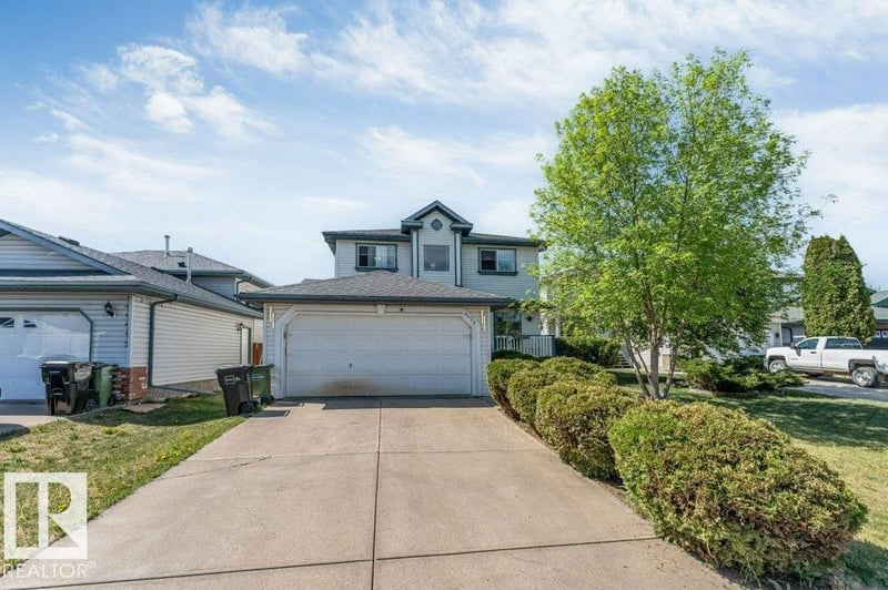 4424 28A ST NW, Edmonton, Alberta, T6T1K1, Edmonton, Alberta — photo 1 of 5