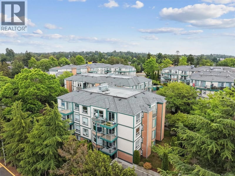 #112 894 Vernon Avenue, Saanich, British Columbia, V8X2W6, Saanich, British Columbia — photo 1 of 5