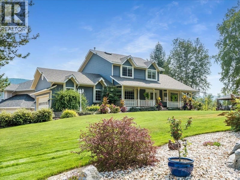 3617 14th Avenue, Castlegar, British Columbia, V1N4J2, Castlegar, British Columbia — photo 1 of 5