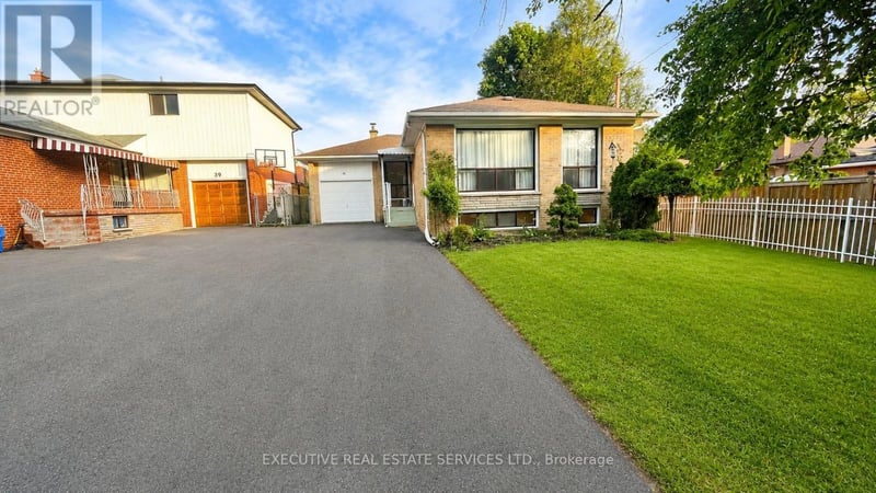 41 Ludgate Drive, Toronto (Rexdale-Kipling), Ontario, M9W2Y2, Toronto (Rexdale-Kipling), Ontario — photo 1 of 5