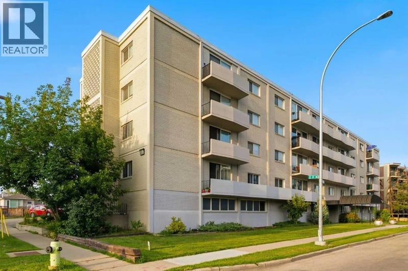 316 1 Avenue Northeast, Calgary, Alberta, T2E0B2, Calgary, Alberta — photo 1 of 5