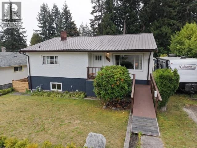 6856 DRAKE STREET, Powell River, British Columbia, V8A3Y1, Powell River, British Columbia — photo 1 of 5