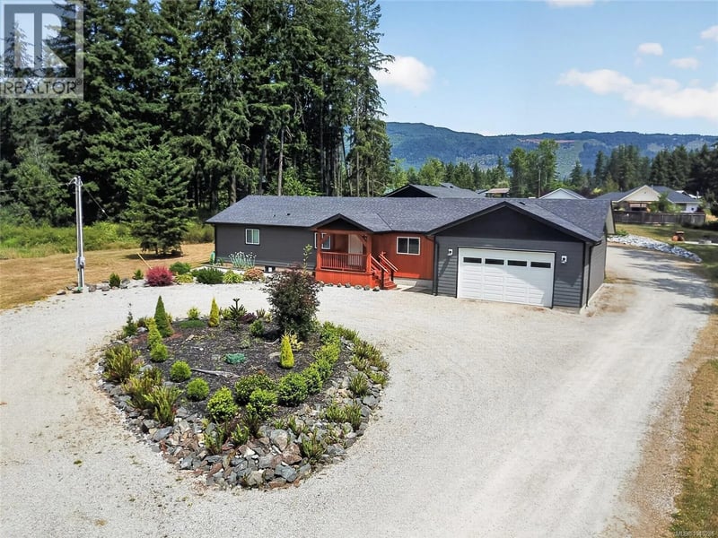 6353 Beaver Creek Road, Port Alberni, British Columbia, V9Y8L3, Port Alberni, British Columbia — photo 1 of 5
