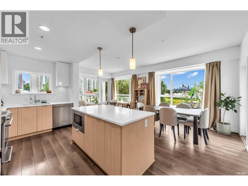 #412 2188 MADISON Avenue, Burnaby, British Columbia, V5C0J8, Burnaby, British Columbia — photo 1 of 5