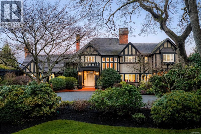 3475 Upper Terrace Road, Oak Bay, British Columbia, V8R6E6, Oak Bay, British Columbia — photo 1 of 5