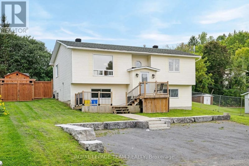 116 Colina Street, Mississippi Mills, Ontario, K0A1A0, Mississippi Mills, Ontario — photo 1 of 5