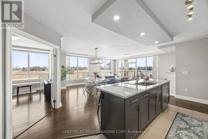 #605 240 Village Walk Boulevard, London North (North R), Ontario, N6G0P6, London North (North R), Ontario — photo 1 of 5