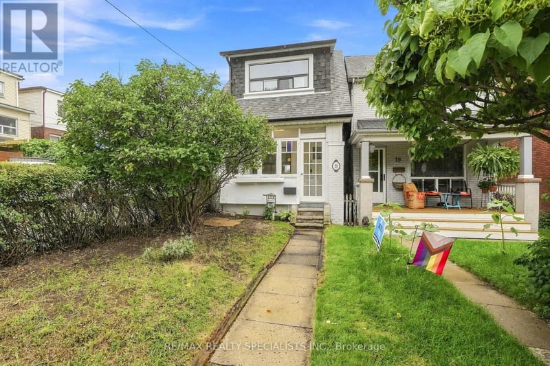 21 Mendel Avenue, Toronto (East End-Danforth), Ontario, M4C1E6, Toronto (East End-Danforth), Ontario — photo 1 of 5
