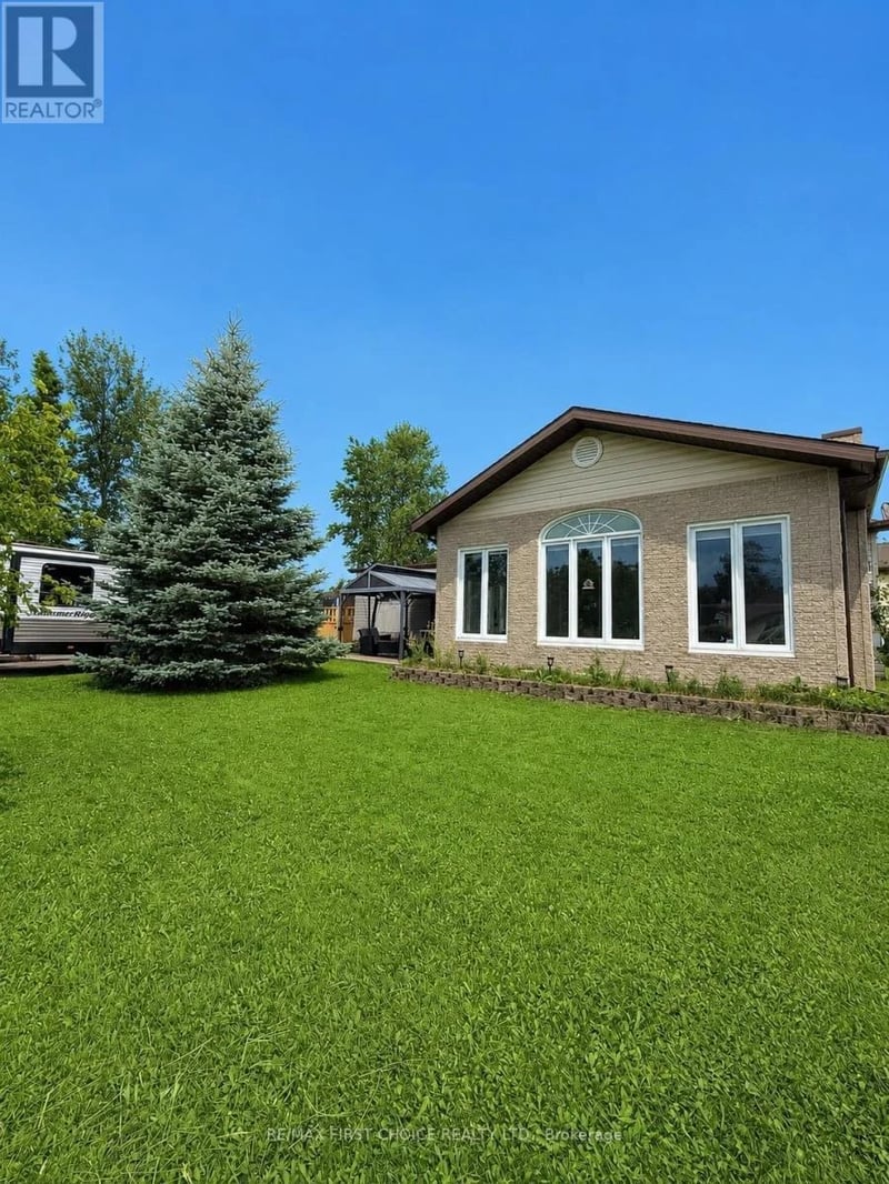 109 Clarke Avenue, Greenstone, Ontario, P0T1M0, Greenstone, Ontario — photo 1 of 5