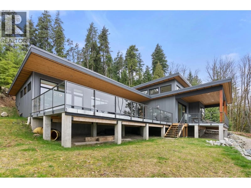 103 WITHERBY Road, Gibsons, British Columbia, V0N1V6, Gibsons, British Columbia — photo 1 of 5