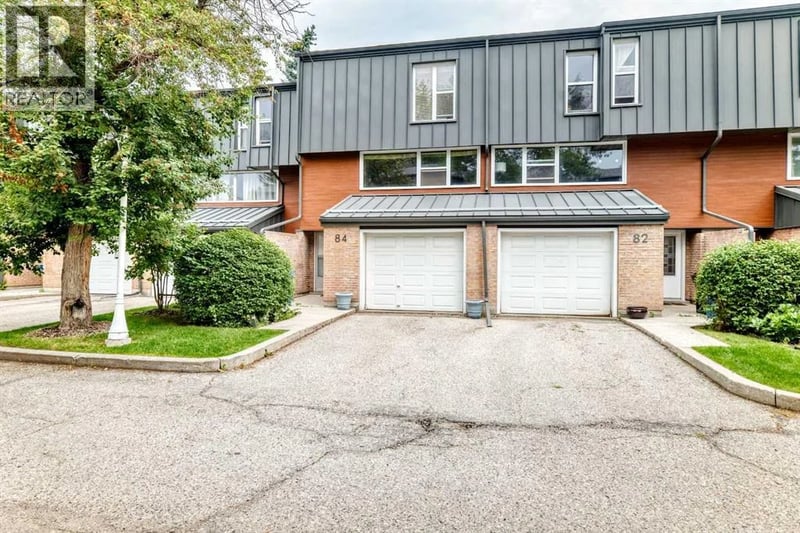 84 Brae Glen Lane Southwest, Calgary, Alberta, T2W1B6, Calgary, Alberta — photo 1 of 5