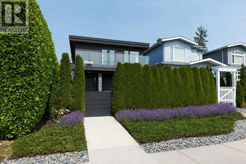 238 19TH Street, North Vancouver, British Columbia, V7L2Z2, North Vancouver, British Columbia — photo 1 of 5