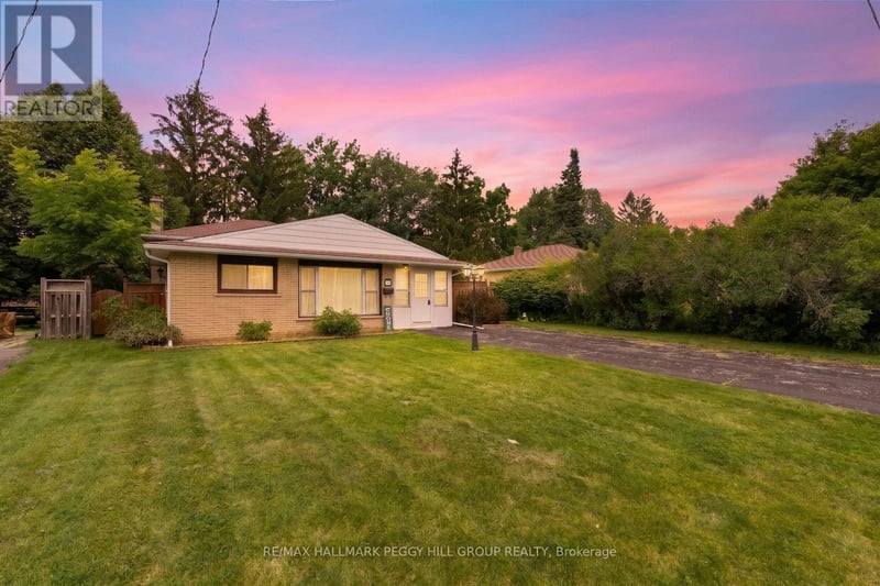 208 Garson Street, Barrie (Painswick North), Ontario, L4N3Y7, Barrie (Painswick North), Ontario — photo 1 of 5