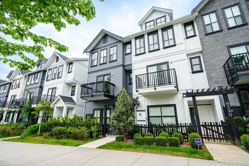 8142 202 Street, Langley, British Columbia, V2Y3K2, Langley, British Columbia — photo 1 of 5