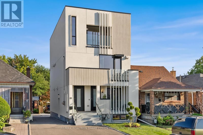 33 Lanark Avenue, Toronto (Oakwood Village), Ontario, M6C2B5, Toronto (Oakwood Village), Ontario — photo 1 of 5