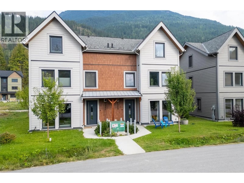 1005 Keystone Crescent, Revelstoke, British Columbia, V0E2S3, Revelstoke, British Columbia — photo 1 of 5