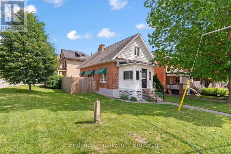 60 Wellington Street, Kawartha Lakes (Lindsay), Ontario, K9V3N5, Kawartha Lakes (Lindsay), Ontario — photo 1 of 5