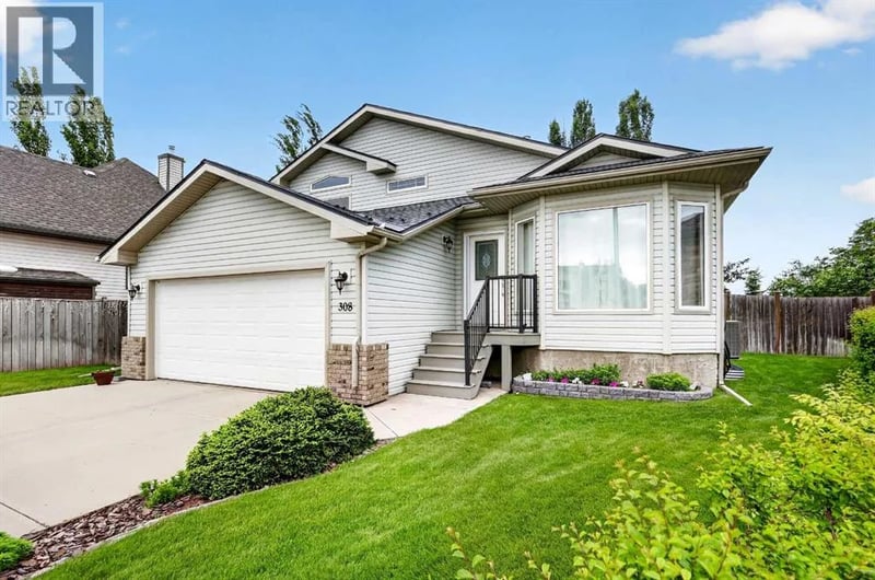 308 Cambridge Place, Strathmore, Alberta, T1P1S1, Strathmore, Alberta — photo 1 of 5