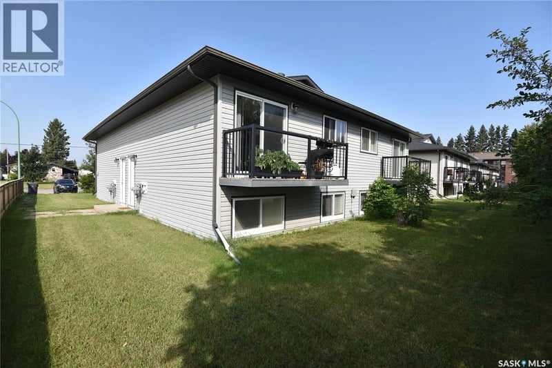 307 6th STREET E, Nipawin, Saskatchewan, S0E1E0, Nipawin, Saskatchewan — photo 1 of 5