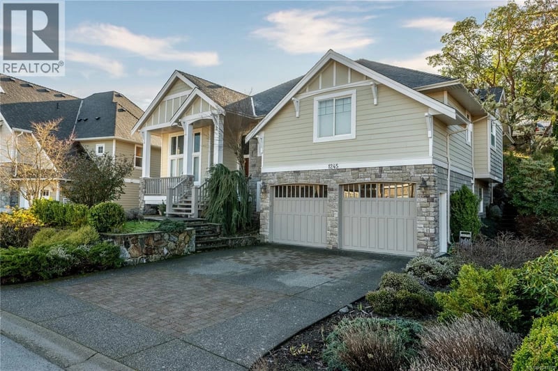 1245 Rockhampton Close, Langford, British Columbia, V9B6X4, Langford, British Columbia — photo 1 of 5