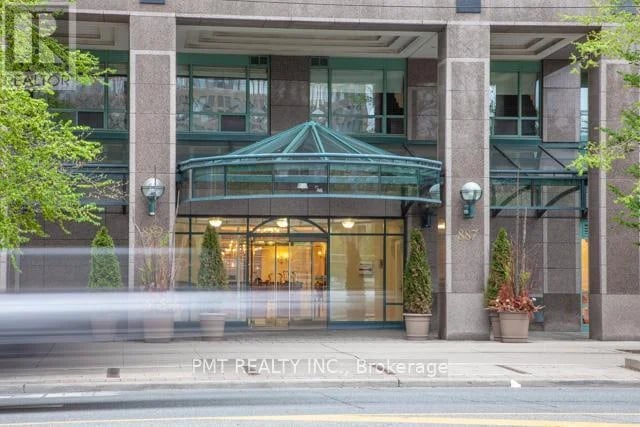 #901 889 Bay Street, Toronto (Bay Street Corridor), Ontario, M5S3K5, Toronto (Bay Street Corridor), Ontario — photo 1 of 5