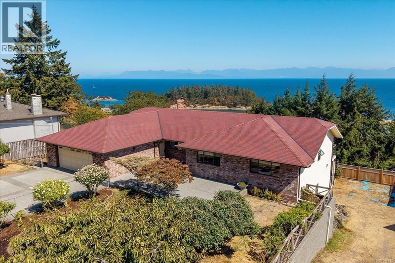 3596 Oakridge Drive, Nanaimo, British Columbia, V9T1M4, Nanaimo, British Columbia — photo 1 of 5