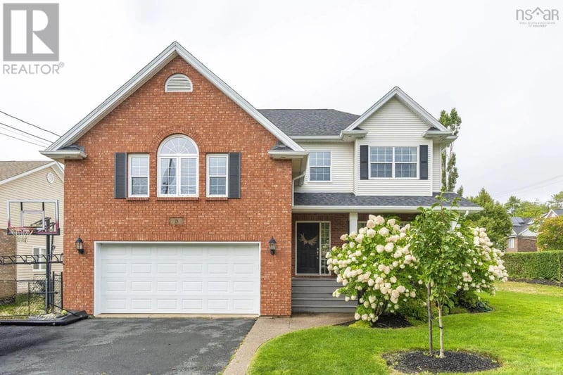 5 Edgewater Close, Dartmouth, Nova Scotia, B2W6S3, Dartmouth, Nova Scotia — photo 1 of 5
