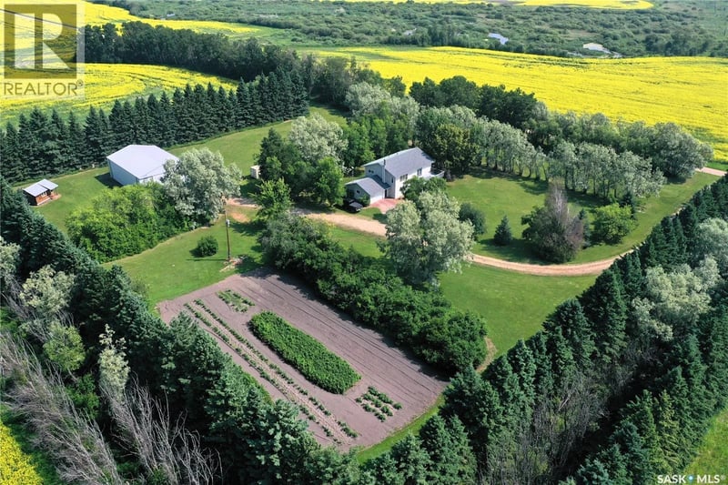 Scott Acreage, Torch River Rm No. 488, Saskatchewan, S0J0Z0, Torch River Rm No. 488, Saskatchewan — photo 1 of 5