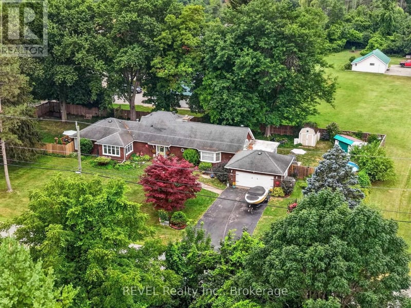 2631 THOMPSON Road, Fort Erie (Bowen), Ontario, L2A5M4, Fort Erie (Bowen), Ontario — photo 1 of 5
