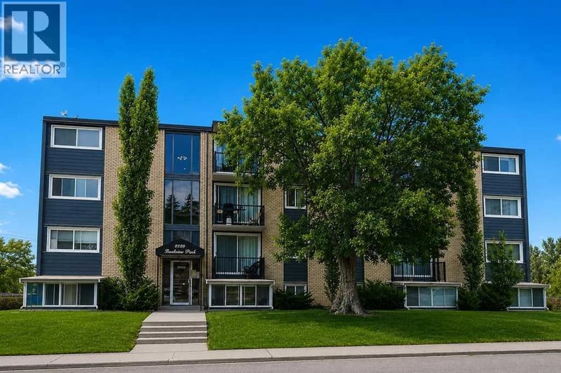2220 16A Street Southwest, Calgary, Alberta, T2T4K2, Calgary, Alberta — photo 1 of 5