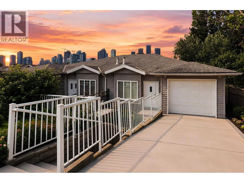 5131 MANOR STREET, Burnaby, British Columbia, V5G1G4, Burnaby, British Columbia — photo 1 of 5