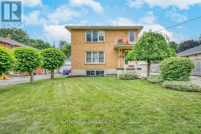 228 BURNSIDE Drive, London East (East I), Ontario, N5V1B9, London East (East I), Ontario — photo 1 of 5