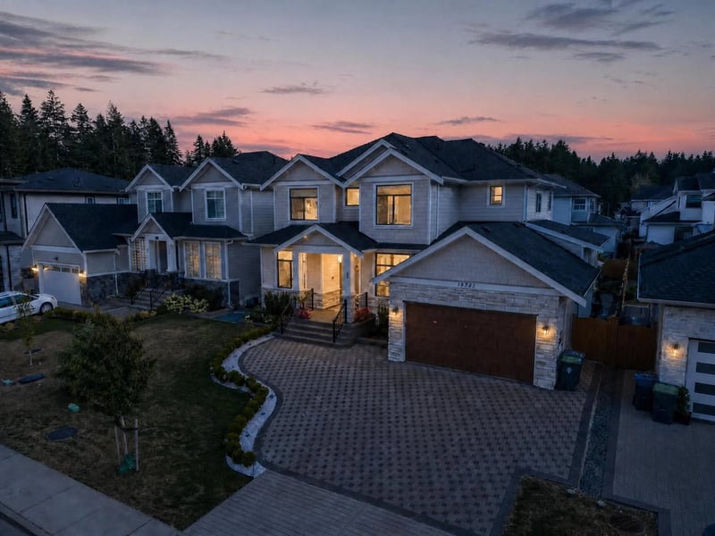 19742 33 Avenue, Langley, British Columbia, V3A0N9, Langley, British Columbia — photo 1 of 5