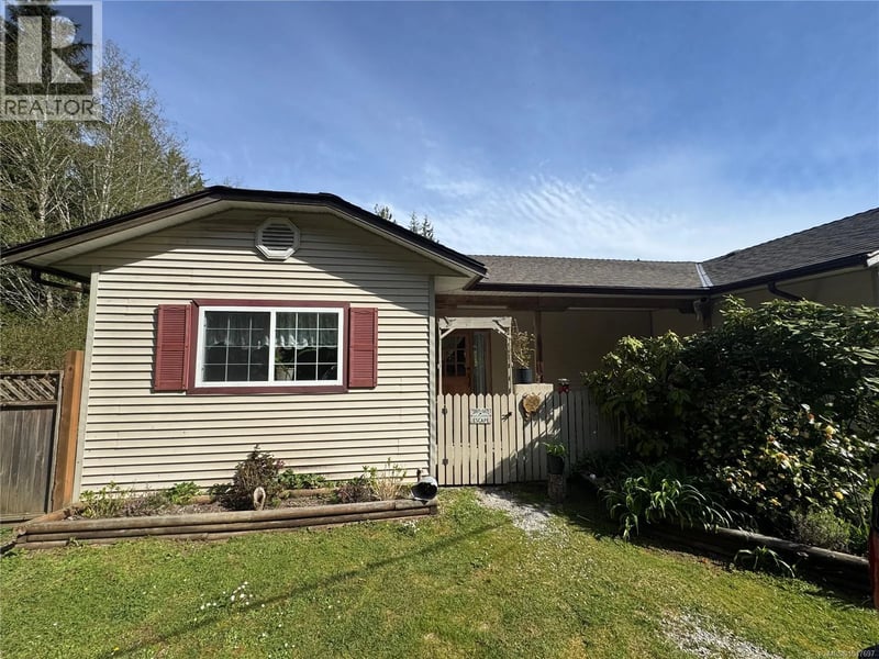 #A 280 Binnacle Road, Bamfield, British Columbia, V0R1B0, Bamfield, British Columbia — photo 1 of 5