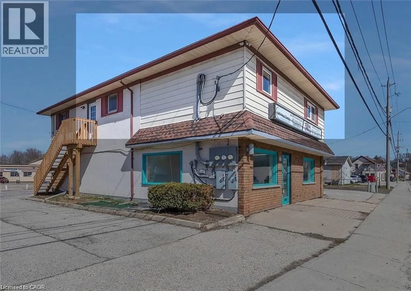 #2 581 LANCASTER Street West, Kitchener, Ontario, N2K1M5, Kitchener, Ontario — photo 1 of 5