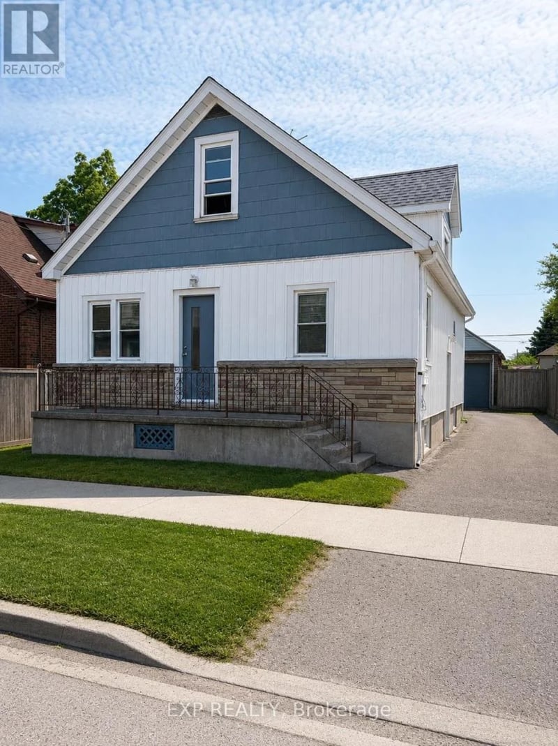 36 Brighton Avenue, St. Catharines (Facer), Ontario, L2M5S7, St. Catharines (Facer), Ontario — photo 1 of 5