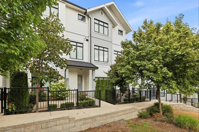17557 100 Avenue, Surrey, British Columbia, V4N6V5, Surrey, British Columbia — photo 1 of 5