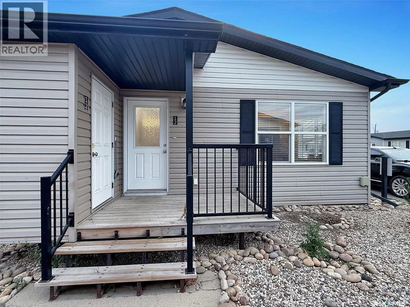 12 1275 South Railway STREET E, Swift Current, Saskatchewan, S9H5P3, Swift Current, Saskatchewan — photo 1 of 5