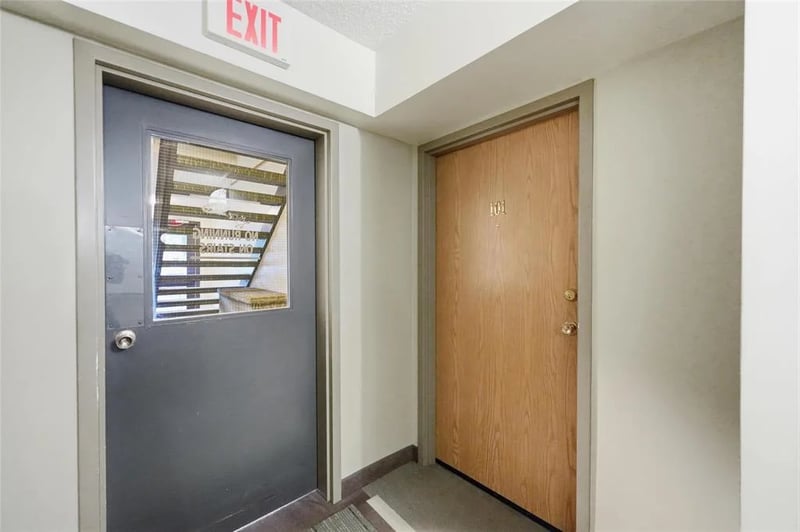 181 Watson Street, Winnipeg, Manitoba, R2P2P8, Winnipeg, Manitoba — photo 2 of 5