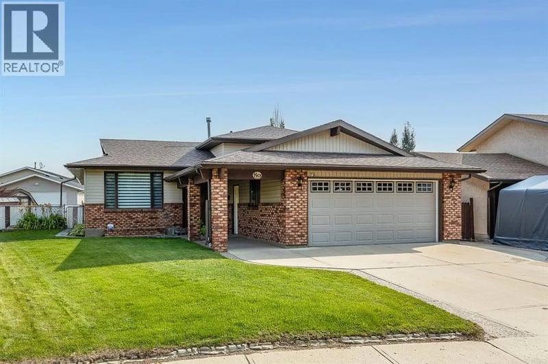 80 Carry Crescent Southeast, Medicine Hat, Alberta, T1B3J8, Medicine Hat, Alberta — photo 1 of 5
