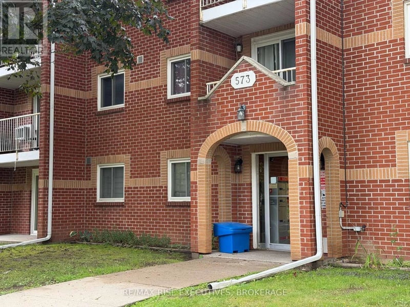 #101 573 Armstrong Road, Kingston (East Gardiners Rd), Ontario, K7M8J8, Kingston (East Gardiners Rd), Ontario — photo 1 of 5