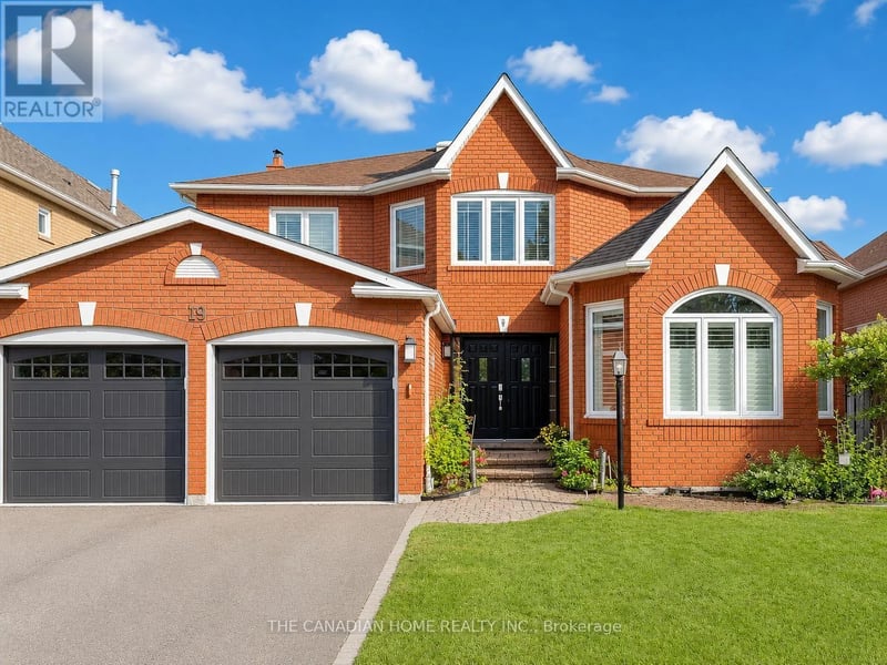 19 Wigston Court, Whitby (Rolling Acres), Ontario, L1R2B9, Whitby (Rolling Acres), Ontario — photo 1 of 5