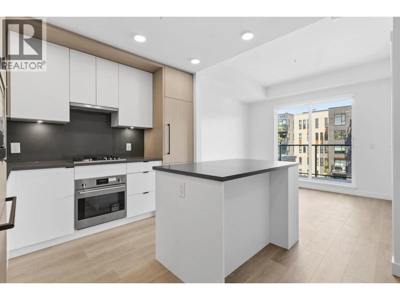 #404 2268 BROADWAY, Vancouver, British Columbia, V5N0L2, Vancouver, British Columbia — photo 1 of 5