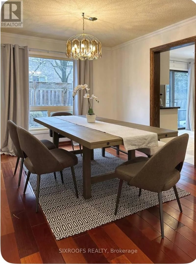 #Main 43 Eleanor Circle, Richmond Hill (South Richvale), Ontario, L4C6K6, Richmond Hill (South Richvale), Ontario — photo 1 of 5