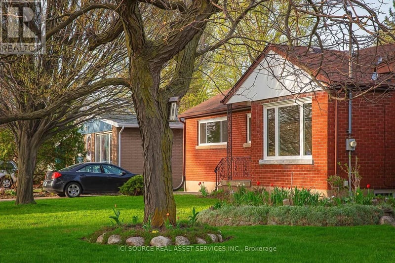 3768 Dorchester Road, Niagara Falls (Stamford), Ontario, L2J3A7, Niagara Falls (Stamford), Ontario — photo 1 of 5