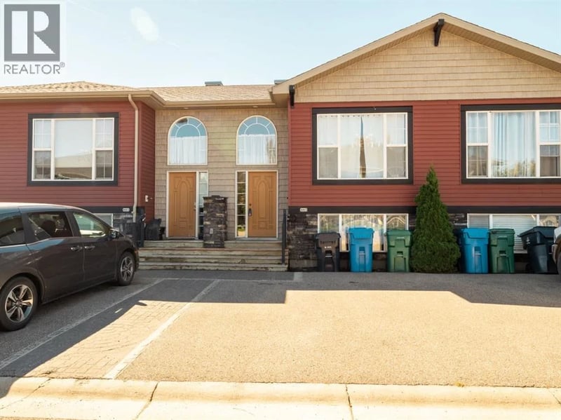 885 Mount Sundance Manor West, Lethbridge, Alberta, T1J1X7, Lethbridge, Alberta — photo 1 of 5