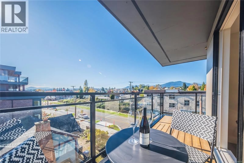 #407 119 Haliburton Street, Nanaimo, British Columbia, V9R4V8, Nanaimo, British Columbia — photo 1 of 5